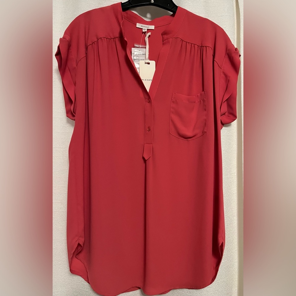 Pleione Short-sleeve Blouse, L